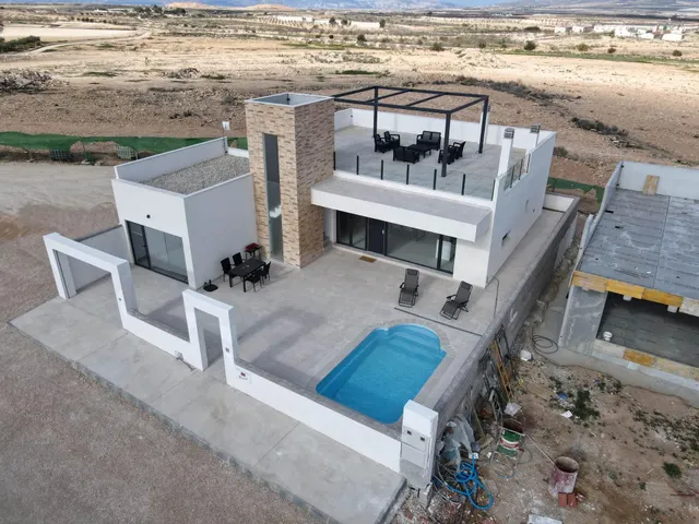 Villa independiente de 3 dormitorios con piscina privada en Fuente Álamo, Murcia — 2