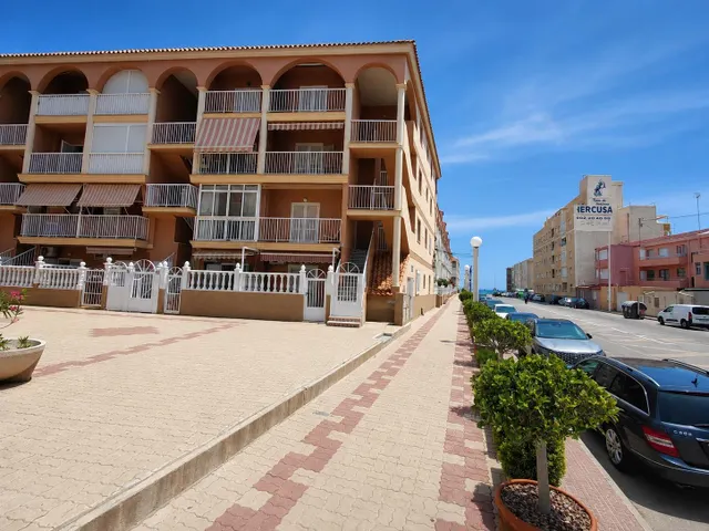 APARTAMENTO A 1OO METROS DE LA PLAYA — 14