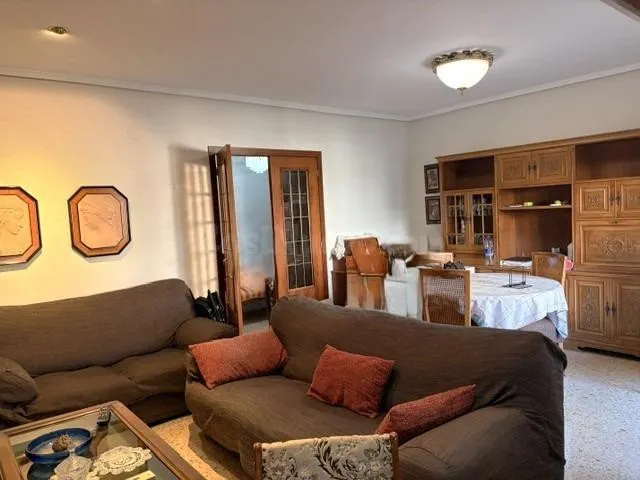 SE VENDE AMPLIA VIVIENDA EN ARRANCAPINS CON PLAZA DE GARAJE - foto 4