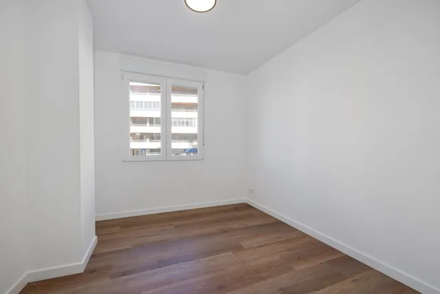 PRECIOSO APARTAMENTO TOTALMENTE REFORMADO CON VISTAS FRONTALES AL MAR — 24