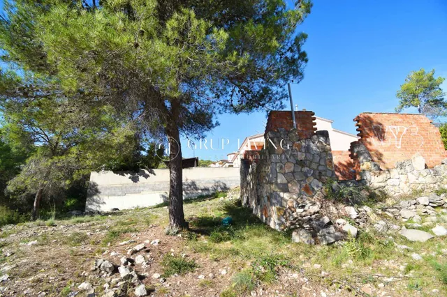 PARCELA MUY SOLEADA EN CANYELLES PUEBLO — 9