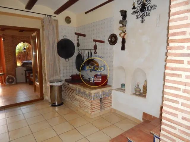 OPORTUNIDAD, CASA REFORMADA CON PISCINA Y OTRAS COMODIDADES. — 7