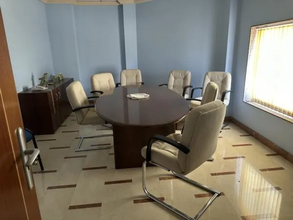 Edificio de oficinas — 13