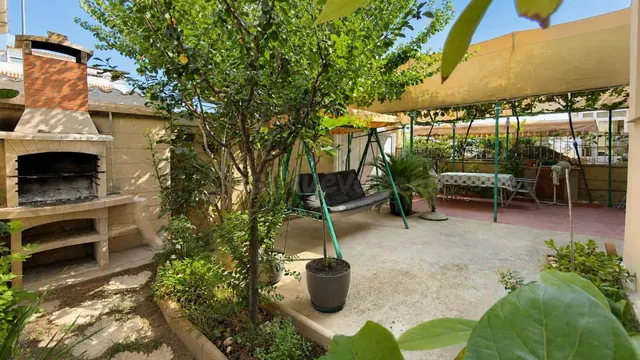Casa con jardín privado, solárium y gran potencial en Ciudad Quesada — 3