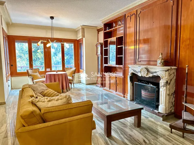 SE VENDE CASA CON PISCINA EN GLORIETA DE NOVELDA. — 32