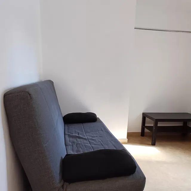 Amplia vivienda en urbanización con aparcamiento y piscina — 28