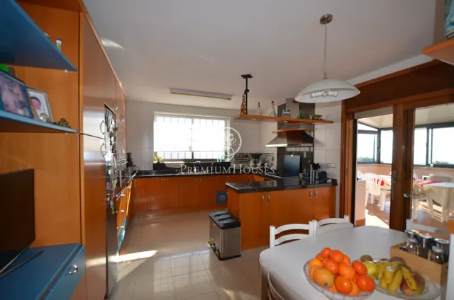 Casa con piscina en venta con vistas espectaculares en Alella — 46