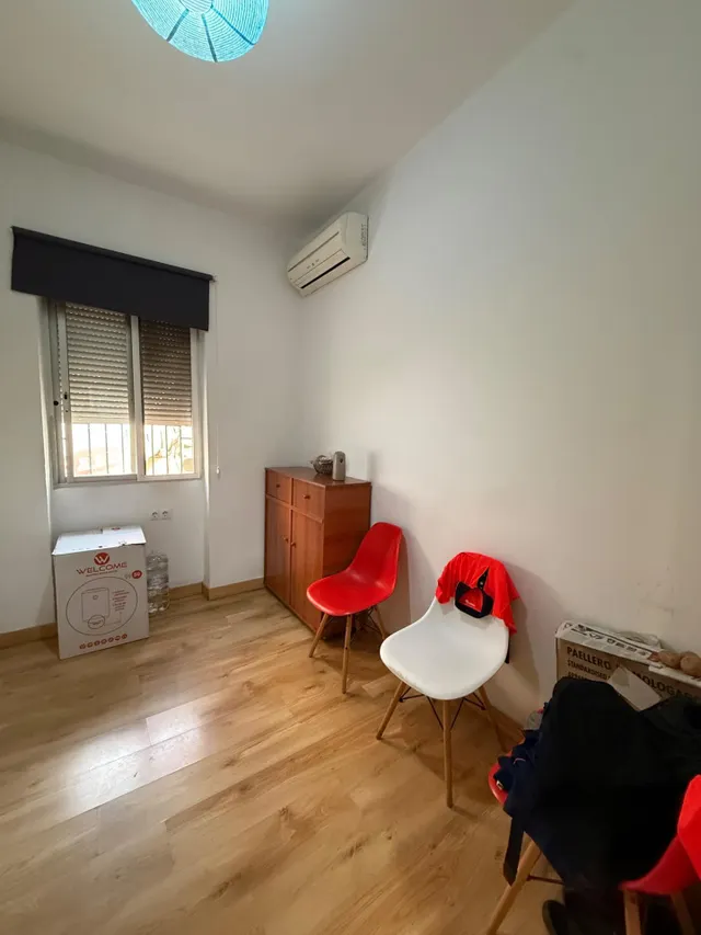 Piso de 2 dormitorios en eugenio gross – Málaga  230.000 € — 21