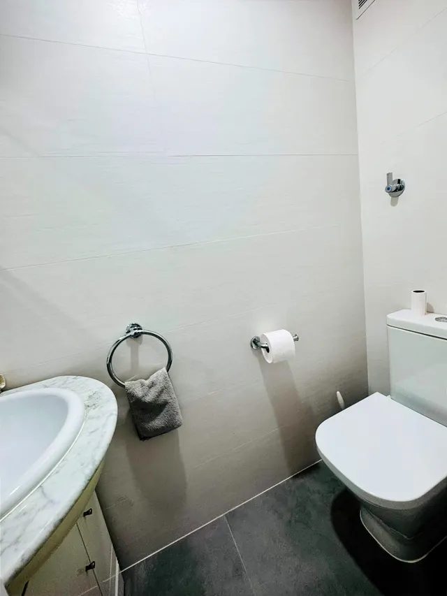 Alquiler de temporada apartamento con reforma integral — 13