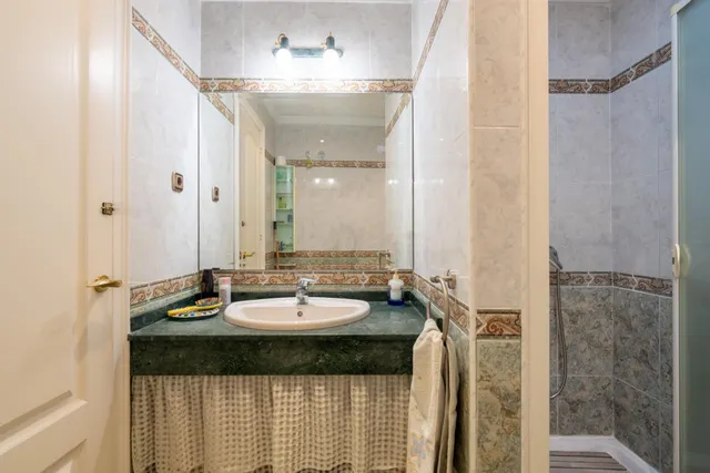 UNA CASA CON ALMA EN EL CORAZÓN DE ALMERÍA: 278 m2 Y DOS TERRAZAS PARA DISFRUTAR — 41