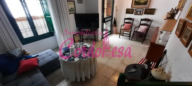 CASA CERCA DE LA MEZQUITA — 2