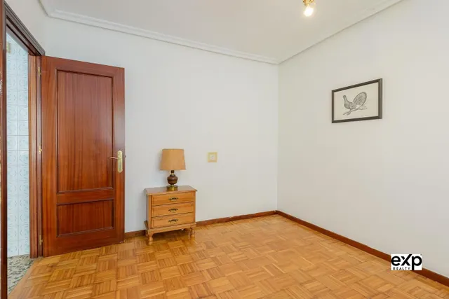 PISO EN AVENIDA BUENAVISTA 14, OVIEDO — 27