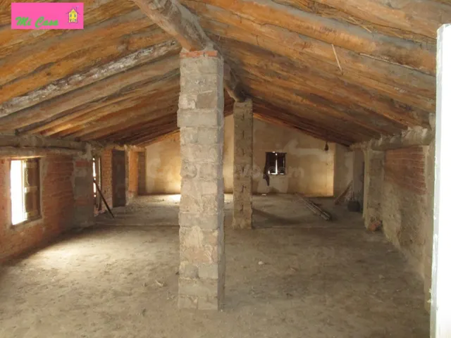 CASA CON MUCHOS M2 PARA REFORMAR CON MUCHAS POSIBILIDAD PREC - foto 4
