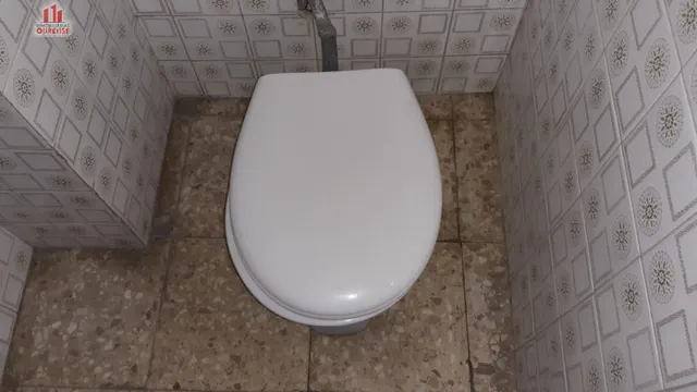Local comercial sito en el couto, cerca de fátima. — 9