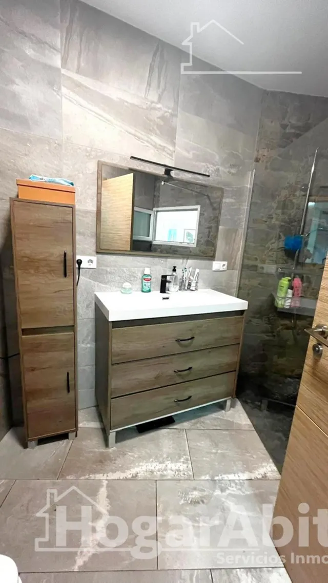 Amplitud y aire libre en esta espaciosa casa de pueblo reformada con patio privado y gran terraza — 20
