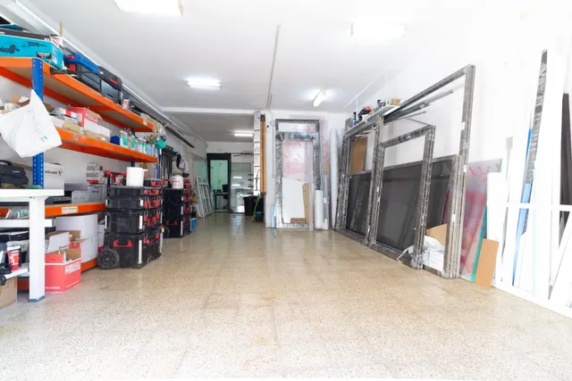 LOCAL CENTRICO 60 M2. CON VADO — 7