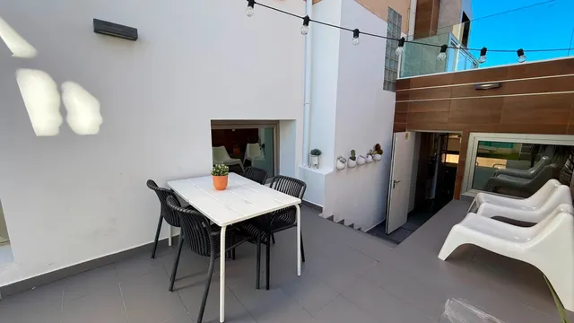 Villa con piscina privada, Alicante, Orihuela Costa. 4 habitaciones, 190 m2, 6,4 kilómetros del mar — 34
