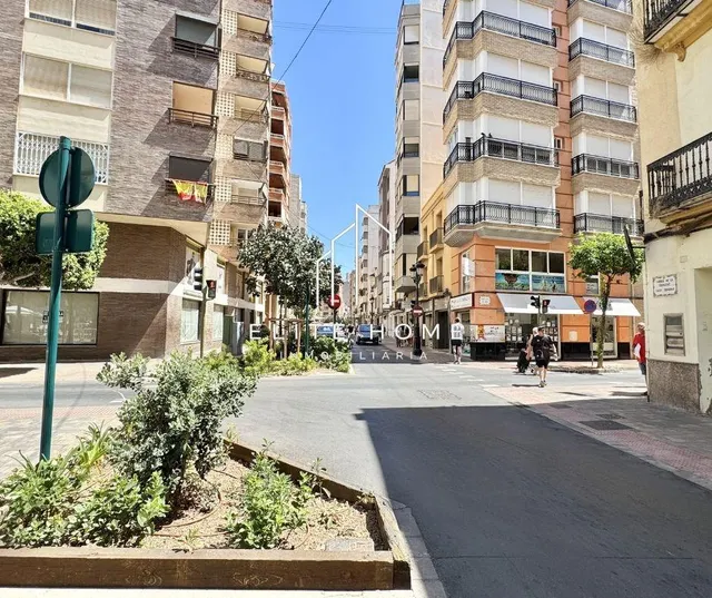 PISO PARA ENTRAR A VIVIR EN EL CENTRO DE CASTELLÓN — 17