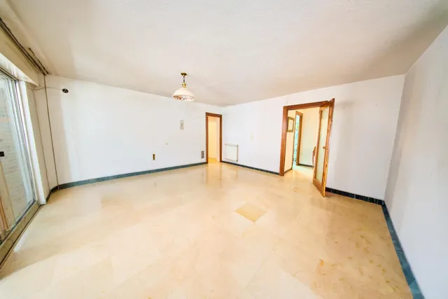 Piso Alminares del Genil, pisazo de 195 m2 con piscina, sauna y gimnasio — 28