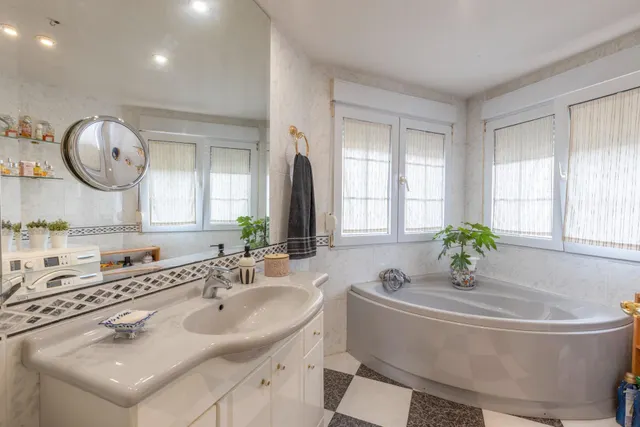 ¡¡EXCLUSIVA VIVIENDA DE ALTO STANDING EN UNA PARCELA DE 3.166 m2 EN ALHENDIN!! — 19