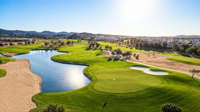 Villas frente al campo de golf con piscina privada en Corver - foto 3