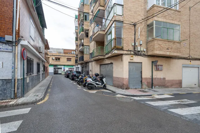 Local Comercial en Zaidín para Reformar - Excelente Ubicación — 5