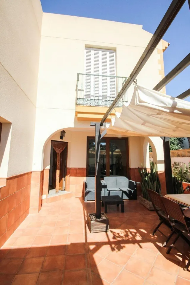 Espectacular Adosado en La Romanilla, Roquetas de Mar por €389,000 — 6