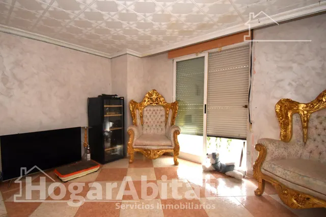 AMPLIA CASA CON GARAJE Y GRAN TERRAZA Y UNA SEGUNDA VIVIENDA — 28