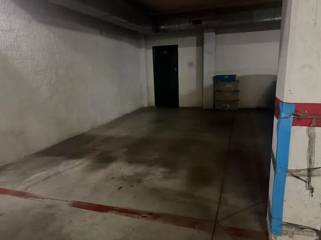 Piso junto a maría la judia, con garaje, trastero y piscina — 28