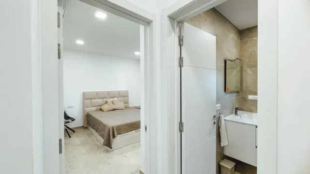 Chalet de lujo en venta en Benidorm: 6 dormitorios y 4 baños dividido en 2 casas independientes — 29