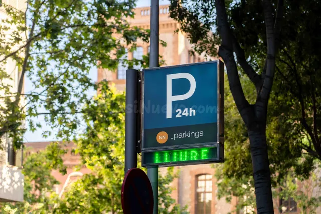 Parking de moto 2m² en alquiler - Eixample — 2