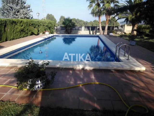 Chalet con piscina ubicado cerca del casco urbano en Ontinyent — 28