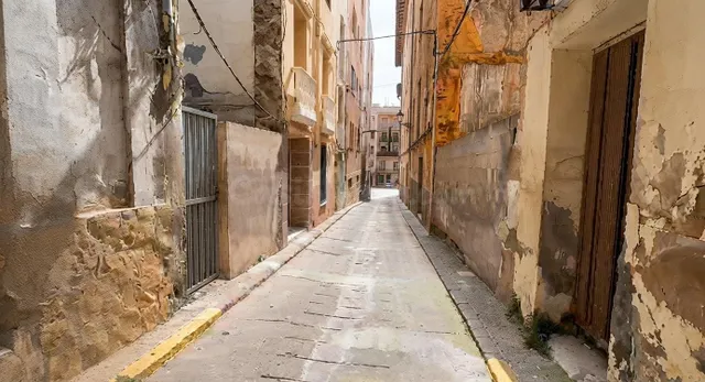 OPORTUNIDAD DE INVERSIÓN EN L’ ALCORA – CASA PARA REFORMAR C - foto 4