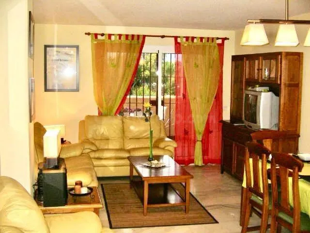 Venta de piso con dos dormitorios en Marbella, Málaga, Costa - foto 4
