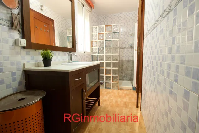 Apartamento 2 habitaciones, patio, trastero y zona aparcamiento. — 14