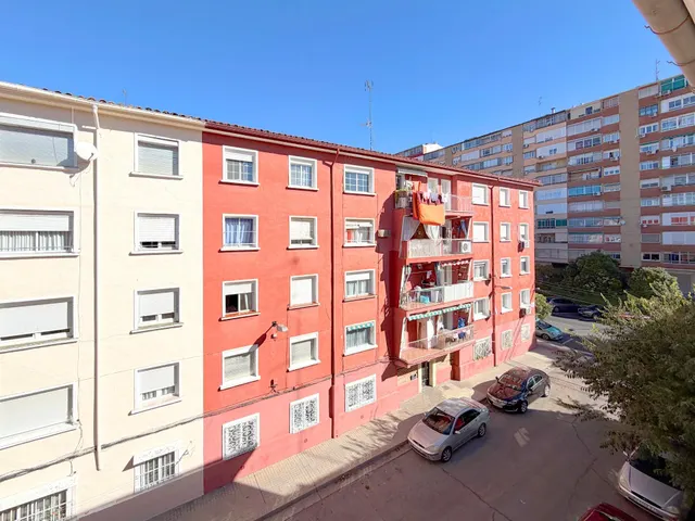 SE VENDE PISO DE TRES DORMITORIOS CON COCINA INDEPENDIENTE PARA REFORMAR - PICARRAL - ZARAGOZA — 12