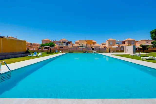 ESTUPENDA CASA REFORMADA CON LICENCIA TURÍSTICA EN JARDÍN DEL MAR III, TORREVIEJA ☀️ — 45
