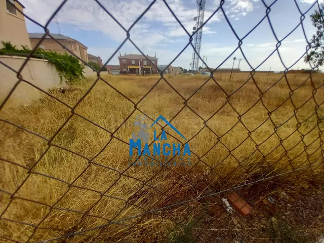 *90.000€* INMOBILIARIA LA MANCHA VENDE TERRENO URBANO PARA E - foto 2