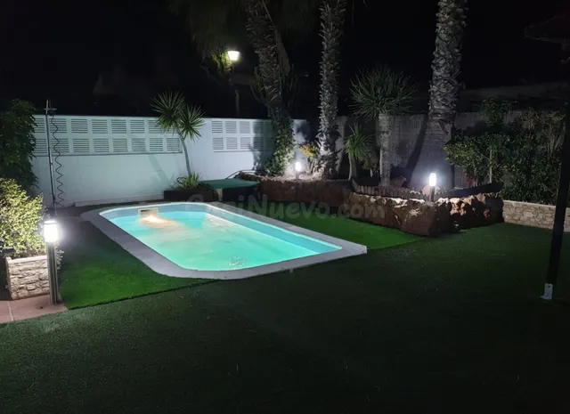 CHALET CON JARDIN Y PISCINA EN EL TOYO, ALMERIA - foto 4