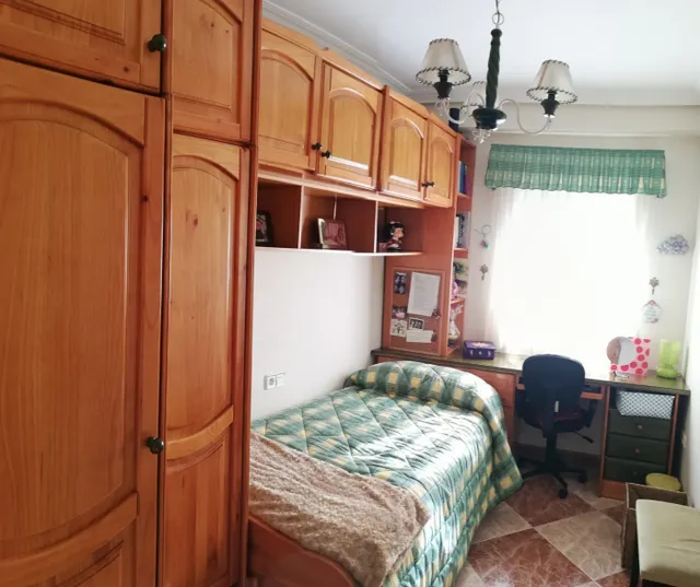CASA CON COCHERA DOBLE — 7