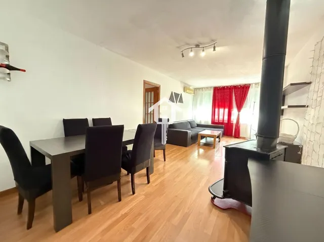 Piso luminoso con chimenea en zona ciudad elegida de Alicante: 78m2, 2 dormitorios dobles y tercera planta — 8