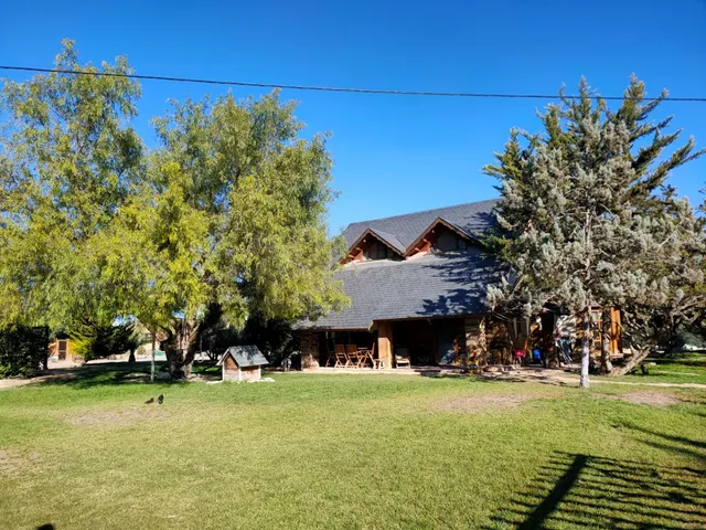 Casa con encanto, terreno y piscina en la zona El Campillo,  - foto 2