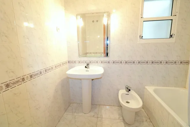 Apartamento de 2 dormitorios en Torrevieja, Alicante (Costa Blanca) — 7