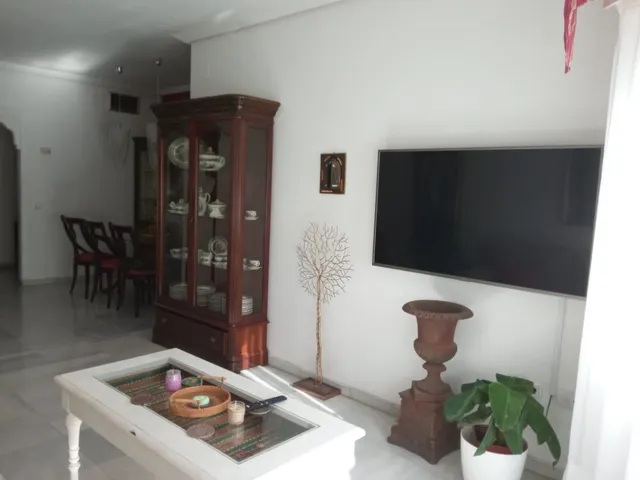 Magnifico piso de 4 habitaciones,  salón, cocina ,2 baños, garaje y trastero. — 10