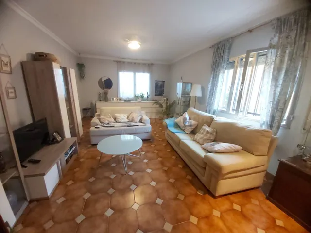 ESPECTACULAR CHALET CON PISCINA EN LA COLONIA SAN MIGUEL — 3