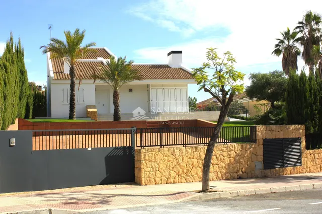 CHALET EN PRIMERA LINEA DE CAMPO DE GOLF, ALENDA GOLF, ALICANTE — 7