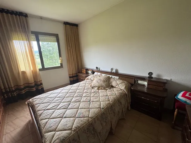 CASA CON TERRENO EN VALDELALOBA — 12