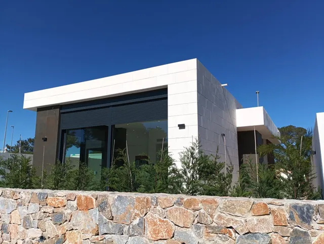 Villa de una sola planta con 3 dormitorios y piscina privada en el campo de golf(Pilar de la Horadada) — 6