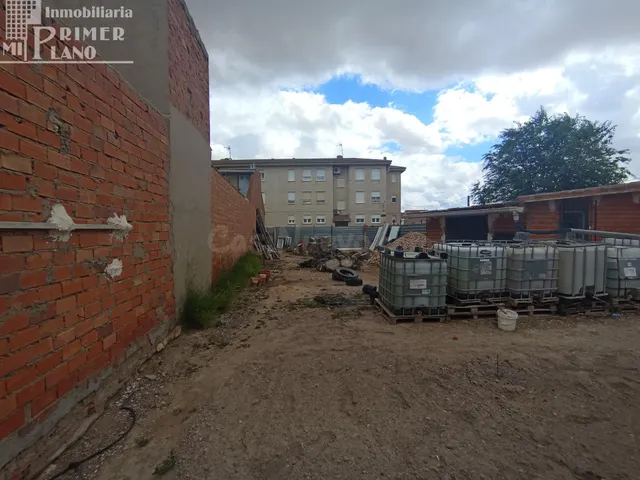 Amplio Solar en Argamasilla de Alba - Oportunidad Única por  - foto 4