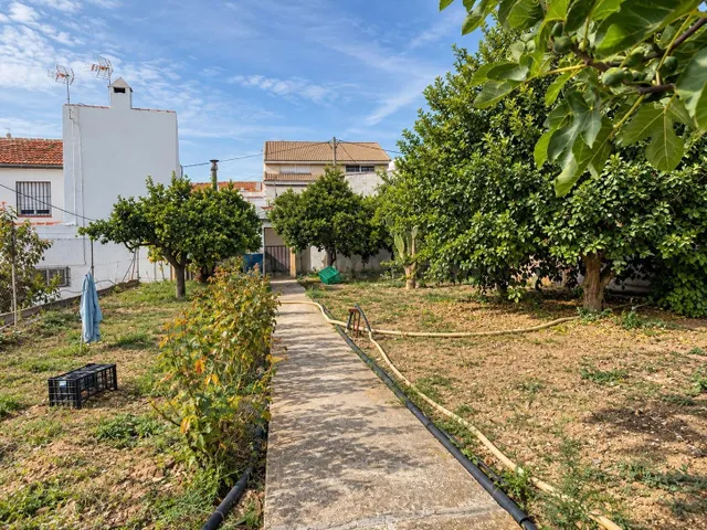 Casa con piscina y huerto independiente de 300 m2 junto a La - foto 2